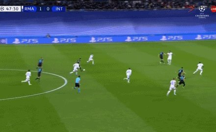 1638918049488074578.gif